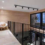 Log Modern Interior בית נופש *