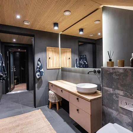 Сasa de vacaciones Log Modern Interior