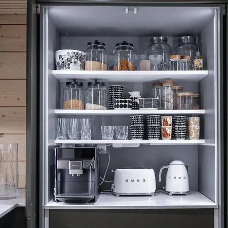 بيت للعطل Log Modern Interior