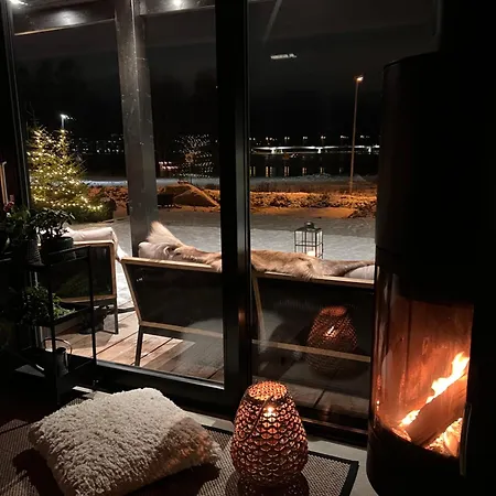 Feriehus Log Modern Interior Rovaniemi