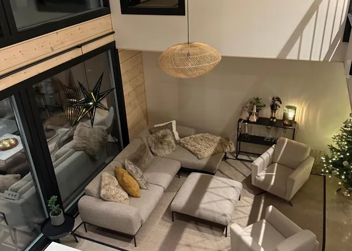 بيت للعطل Log Modern Interior