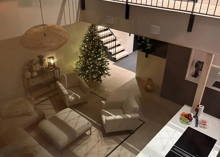 Log Modern Interior روفانييمي